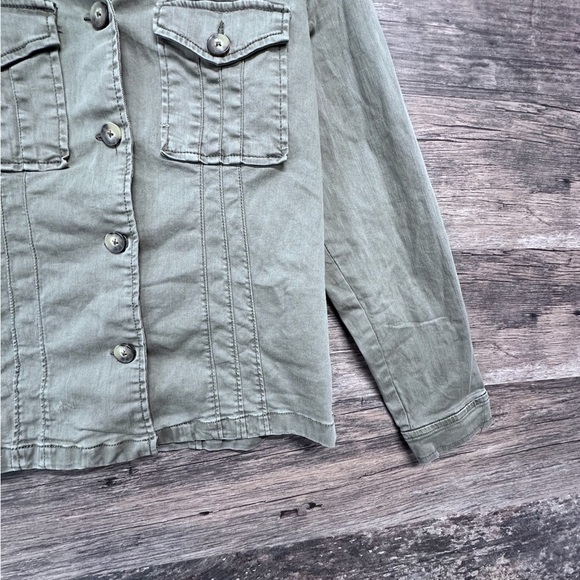 Knox Rose Green Utility Jacket with Classic Design and Long Sleeves - Picture 5 of 9